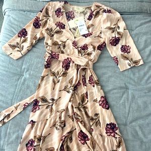 Saltwater Luxe Wrap Style Floral Midi Dress Size Small NWT